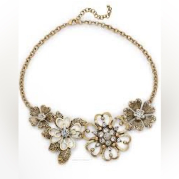 Premier Designs Jewelry - Lavish Blooms Retired Premier Designs Necklace